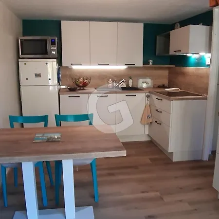 Apartment Sur : Pavillon T2, Piscine, Proche - Fr-1-194-391