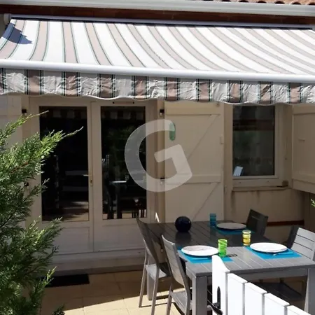 Sur : Pavillon T2, Piscine, Proche - Fr-1-194-391 Apartment
